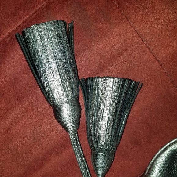 Tory Burch Thea Hobo Silver/Gunmetal - Picture 7 of 7